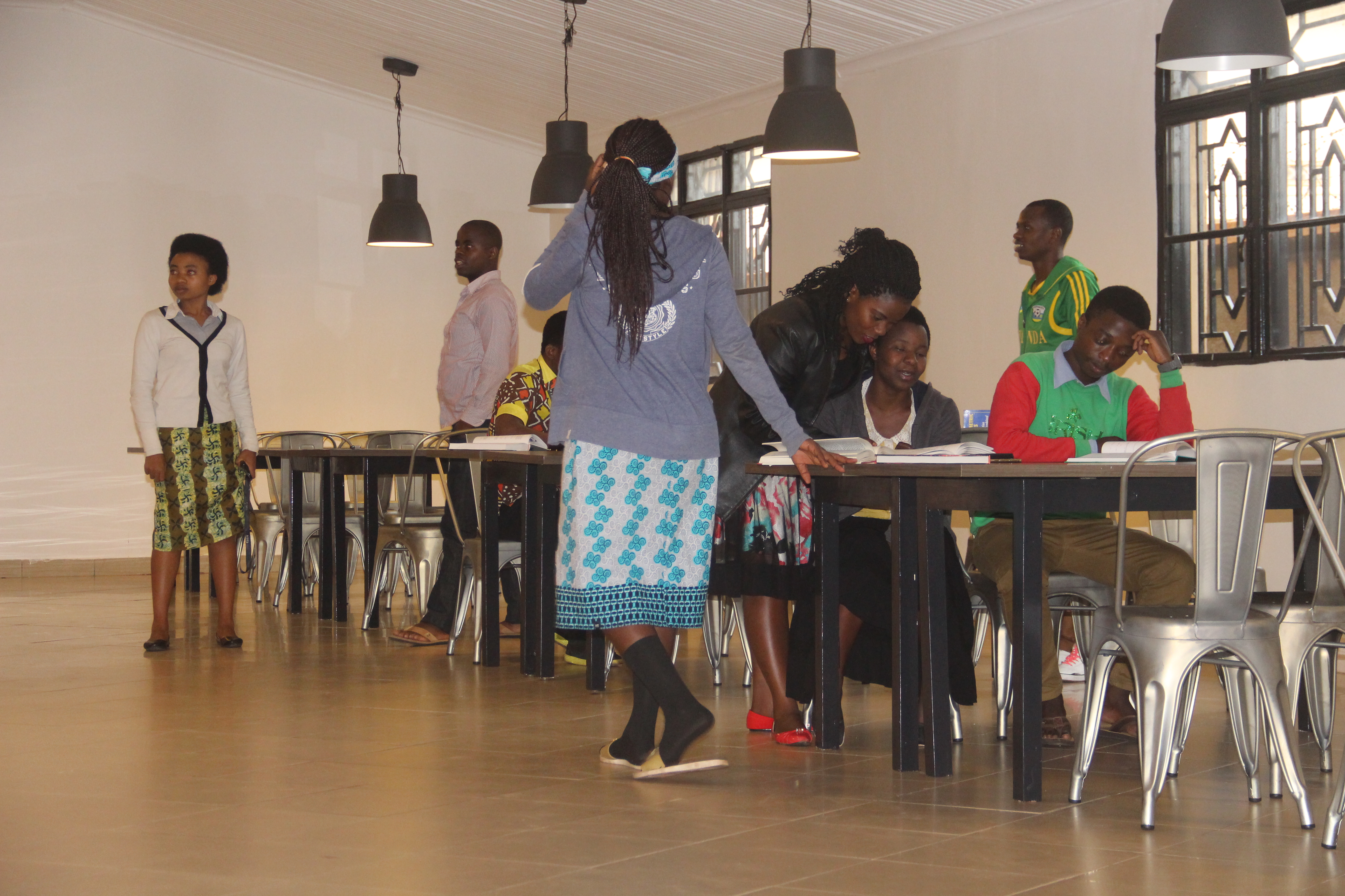 Students of AIMS Rwanda studying the donated books.